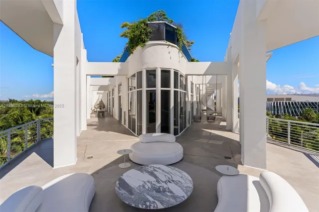 a view of a entryway