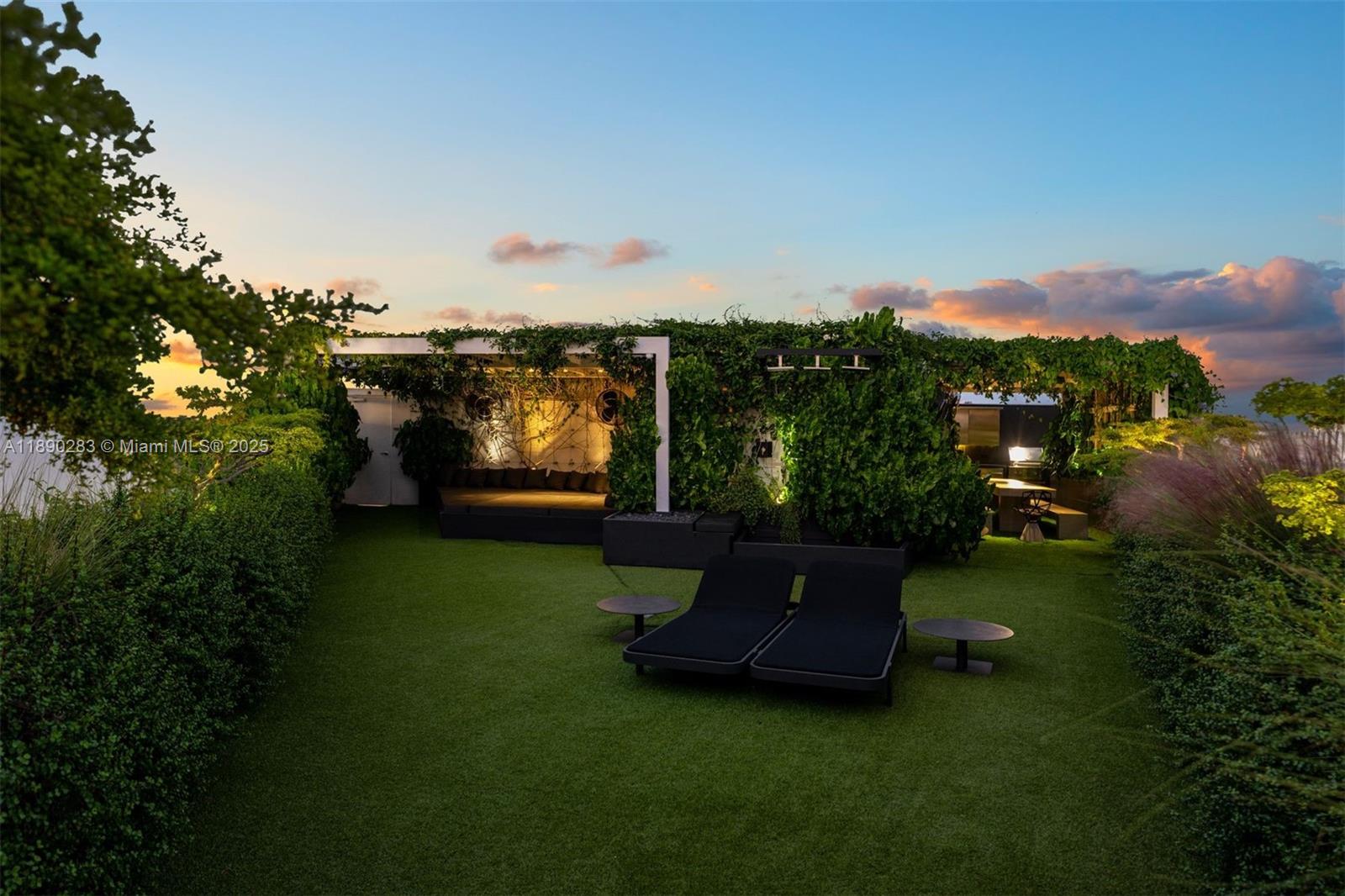 2001 Meridian Avenue, Unit PH01 Miami Beach, FL 33139 - Photo 48 of 63