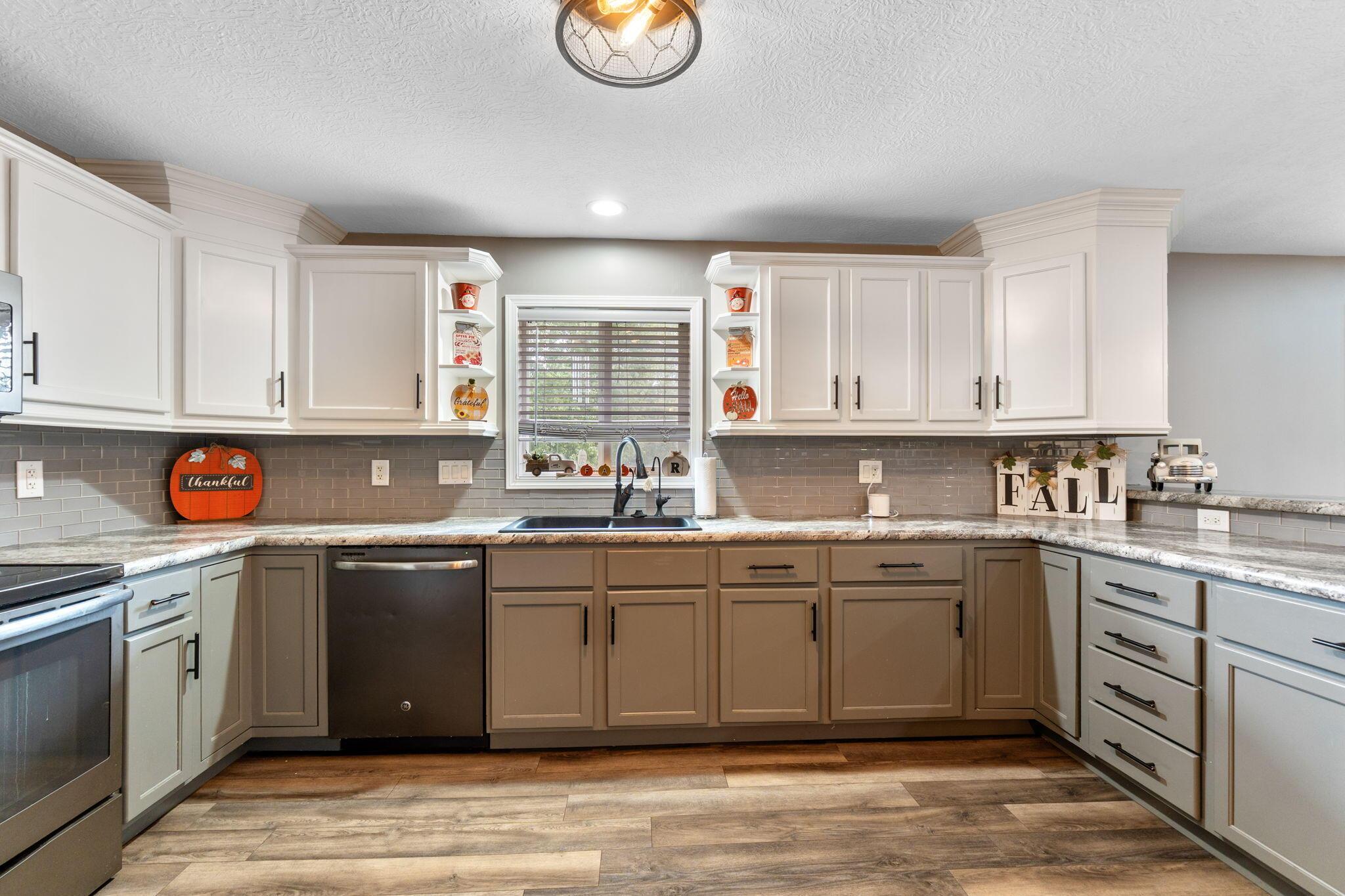 2280 Smeltzer Road Marion, OH 43302 - Photo 8 of 29 2280 Smelter Rd (Interior)-19