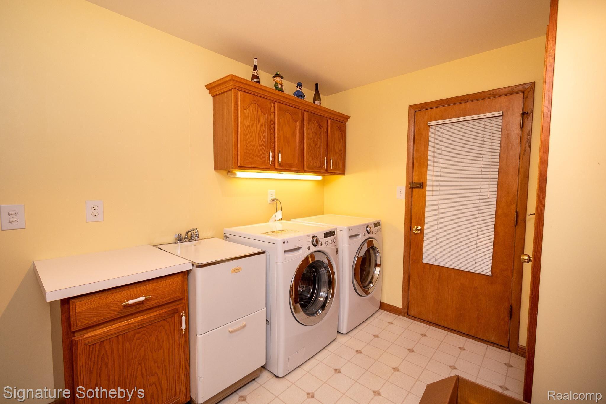 577 Thorntree Road Grosse Pointe, MI 48236 - Photo 15 of 40 DSC_0798.jpg