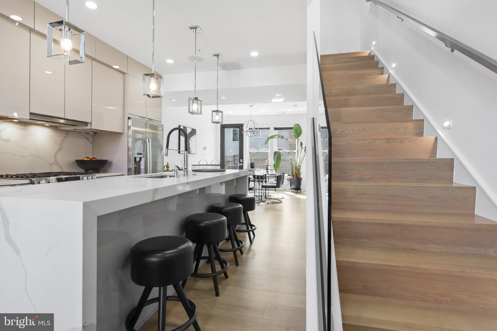 558 Harvard Street Northwest, Unit B Washington, DC 20001 - Photo 21 of 67