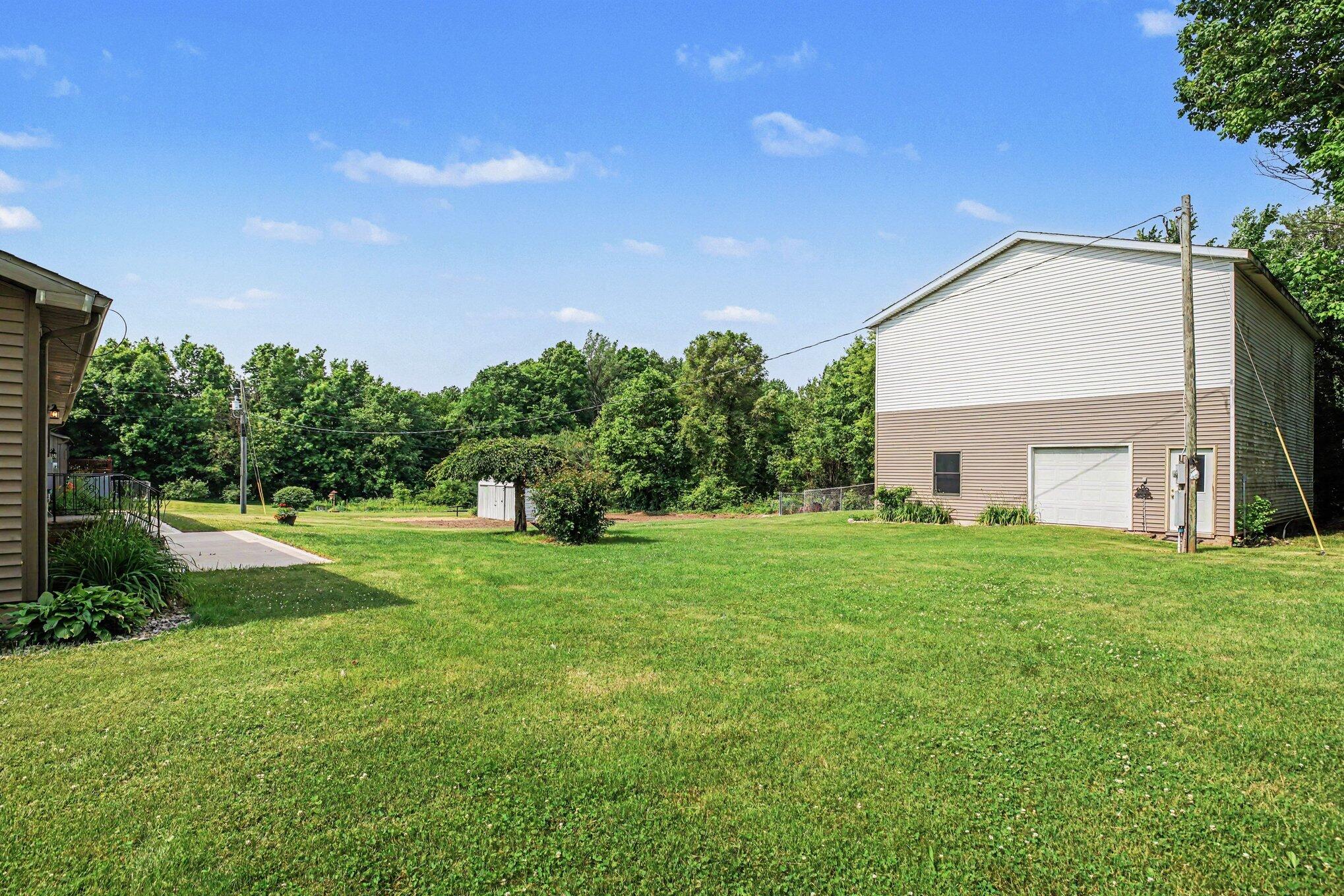 69728 Calvin Center Road Edwardsburg, MI 49112 - Photo 18 of 26 69728 Calvin Center Rd.Back