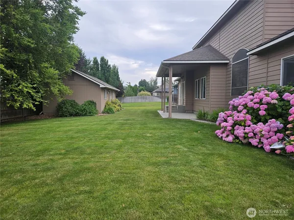 $675,000 | 1240 Vintage Avenue, Richland, WA 99352