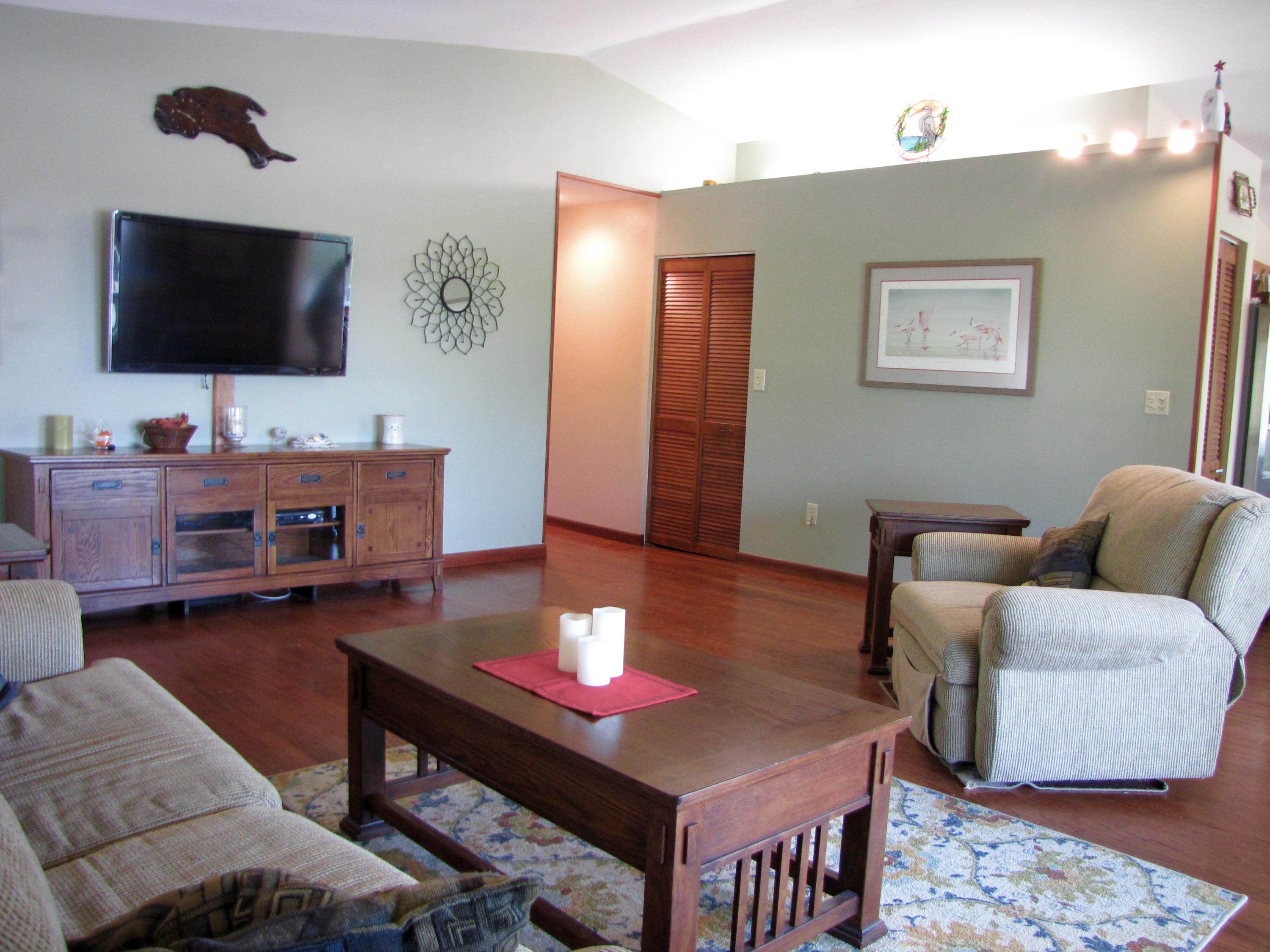 28571 Maracaibo Road Summerland Key, FL 33042 - Photo 3 of 35 cathedral ceilings
