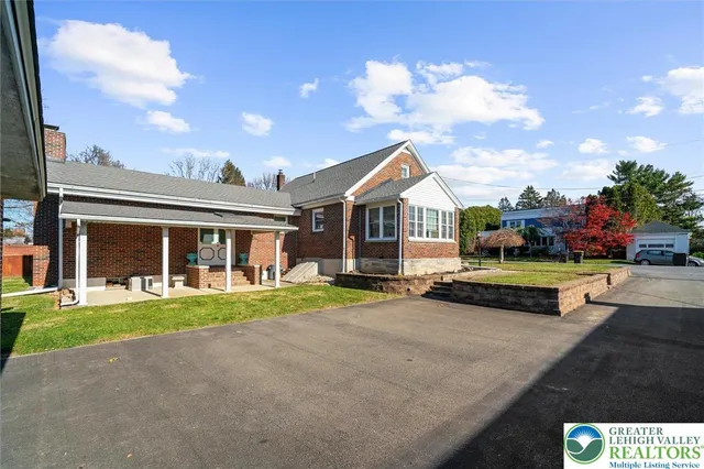 $374,900 | 1819 10th Street, Bethlehem, PA 18020