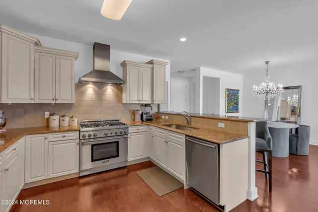 $714,999 | 432 Ocean Boulevard North, Unit 118, Long Branch, NJ 07740