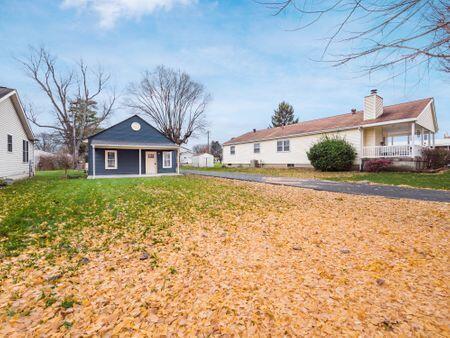 253 Basswood Road Columbus, OH 43207 - Photo 13 of 17 Big Yard