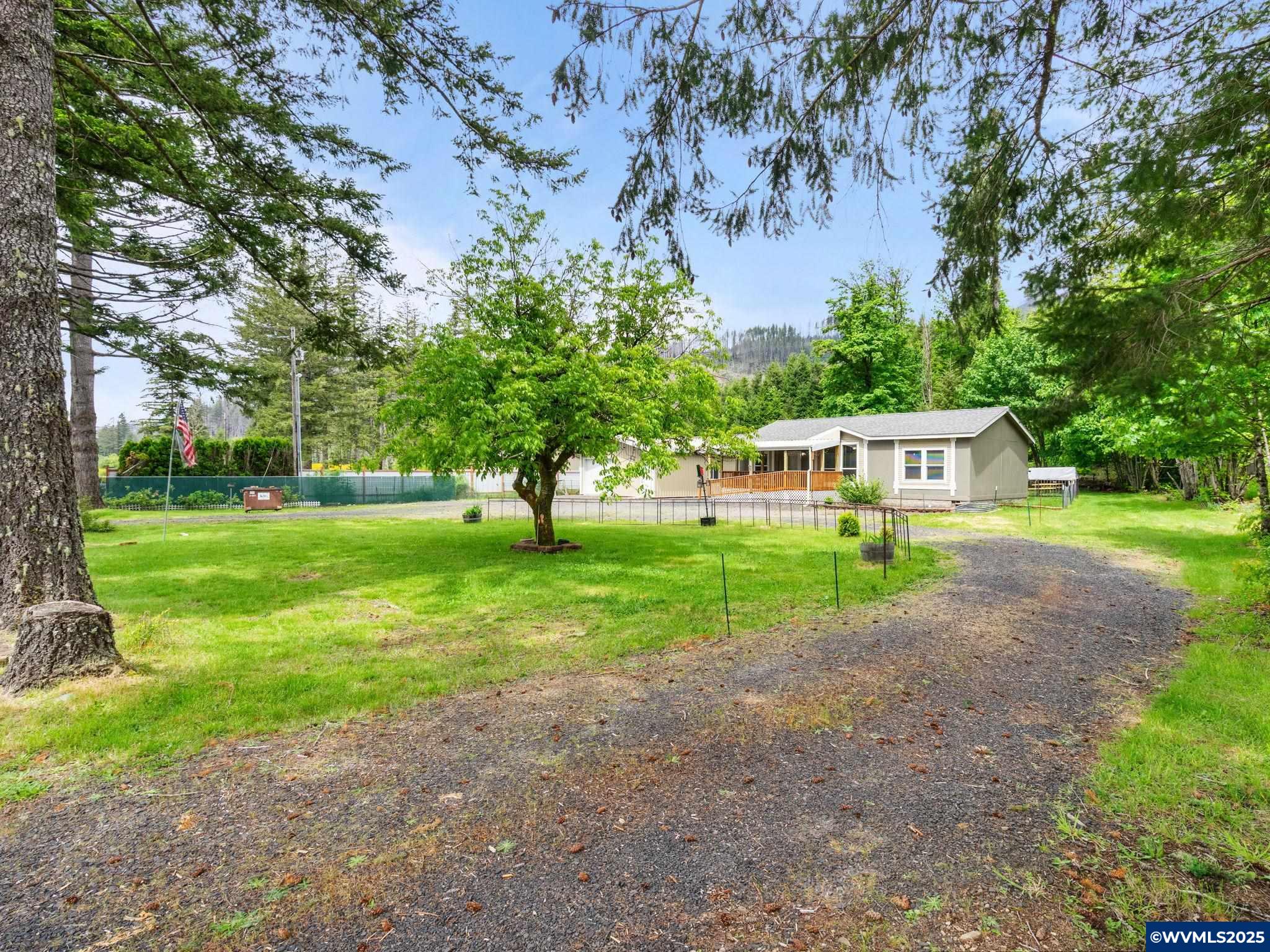 33635 North Fork Road Lyons, OR 97358 - Photo 5 of 42
