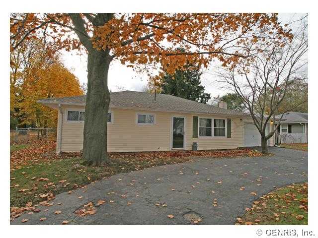 293 Wellington Road Webster, NY 14580 - Photo 1 of 1 Exterior Front