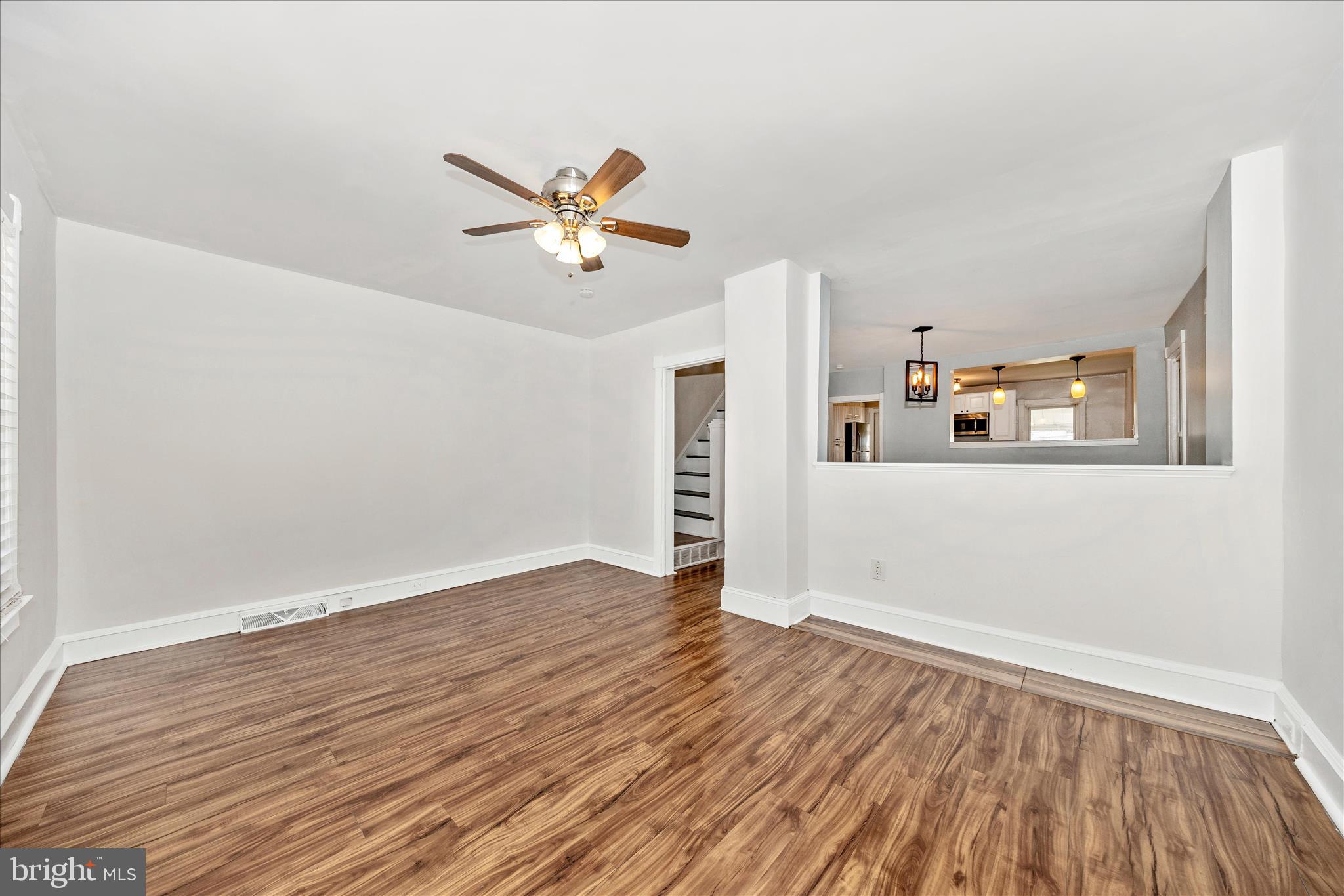 202 Maple Avenue Frederick, MD 21701 - Photo 2 of 41 Living Room