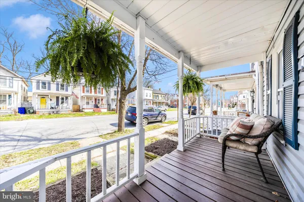 $350,000 | 202 Maple Avenue, Frederick, MD 21701