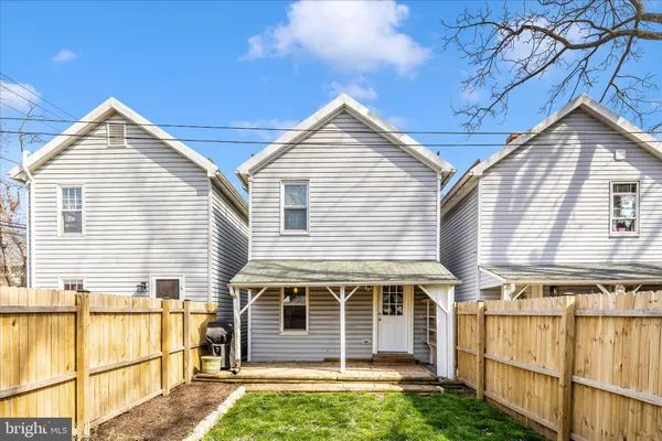 $350,000 | 202 Maple Avenue, Frederick, MD 21701