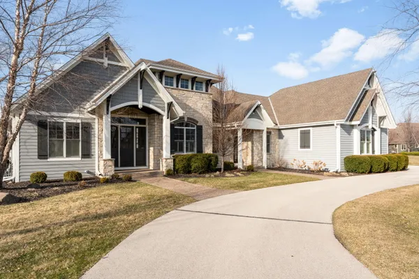 $1,595,000 | N39W23612 Grey Fox Court, Pewaukee, WI 53072