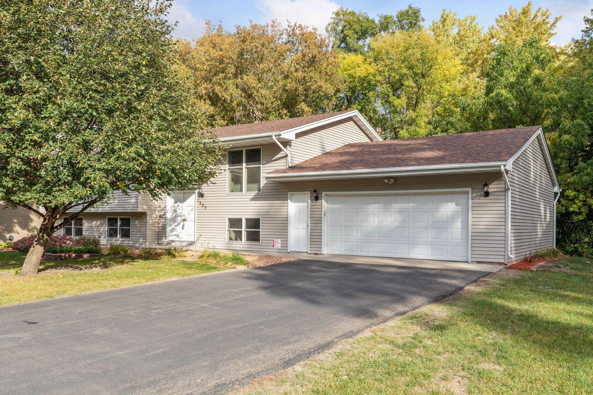 1307 Amble Road Arden Hills, MN 55112 - Photo 1 of 15 Gallery Image 1