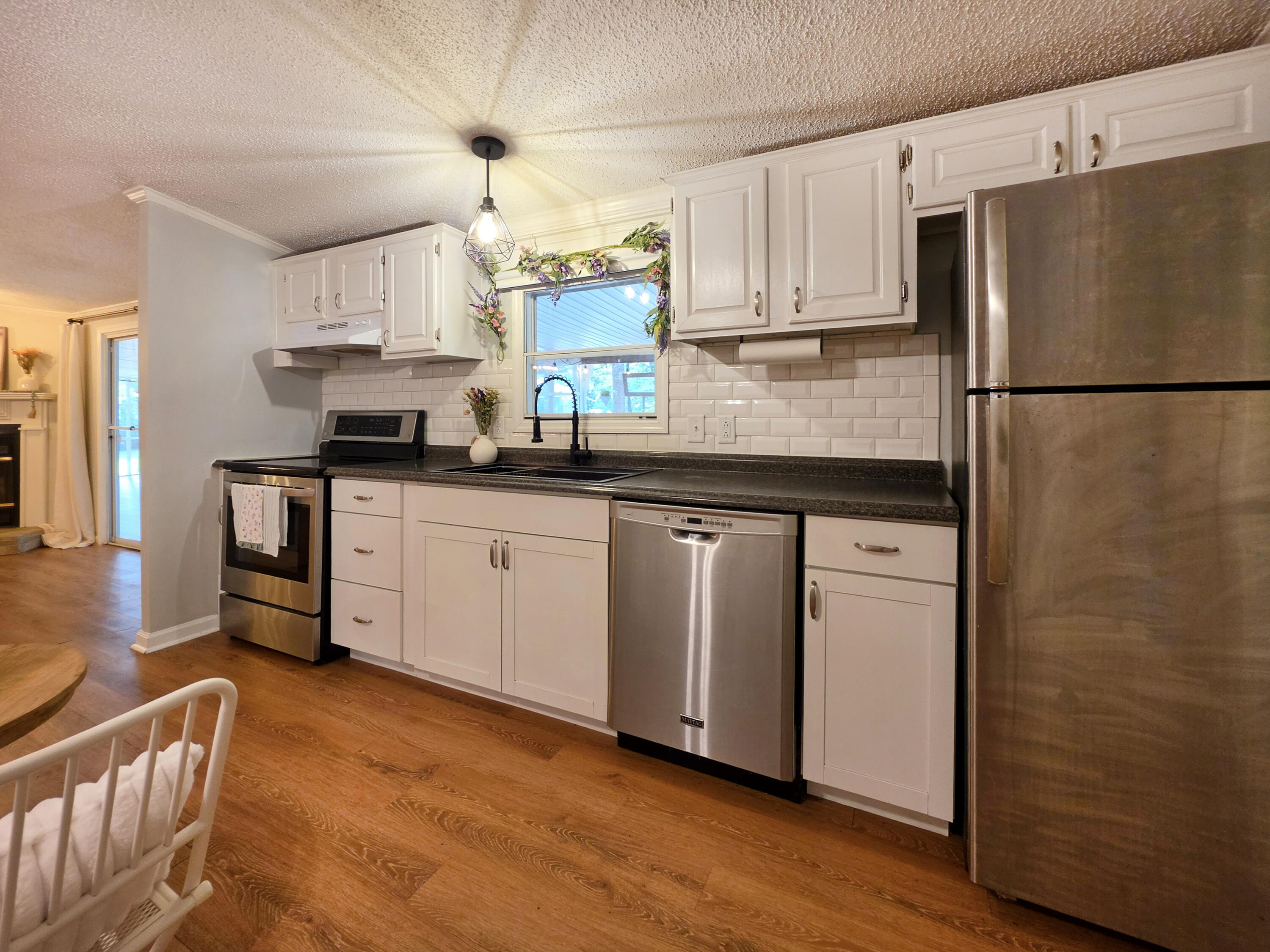 7271 George Washington Lane Awendaw, SC 29429 - Photo 5 of 31 14-KitchenB