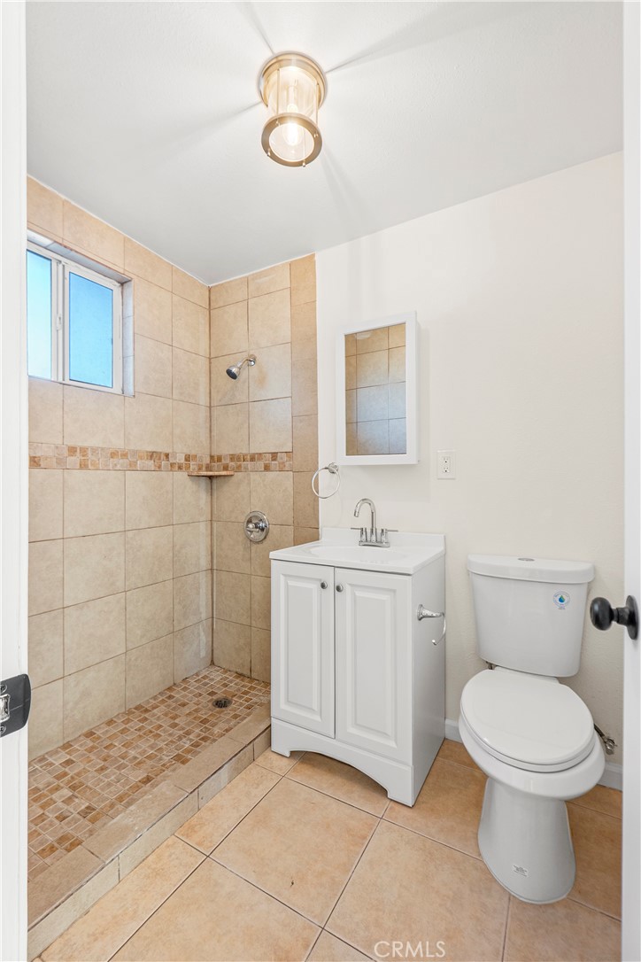 1347 East Ave R-3 Palmdale, CA 93550 - Photo 18 of 22 primary bathroom