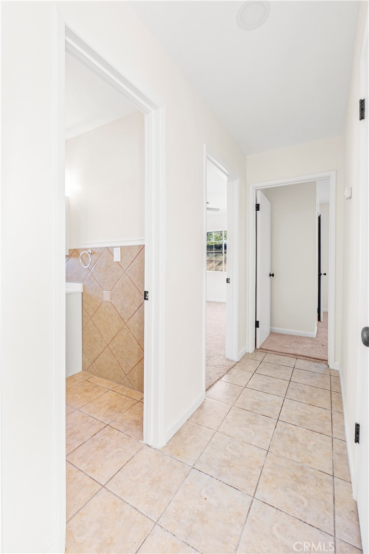 1347 East Ave R-3 Palmdale, CA 93550 - Photo 3 of 22 Hallway entry