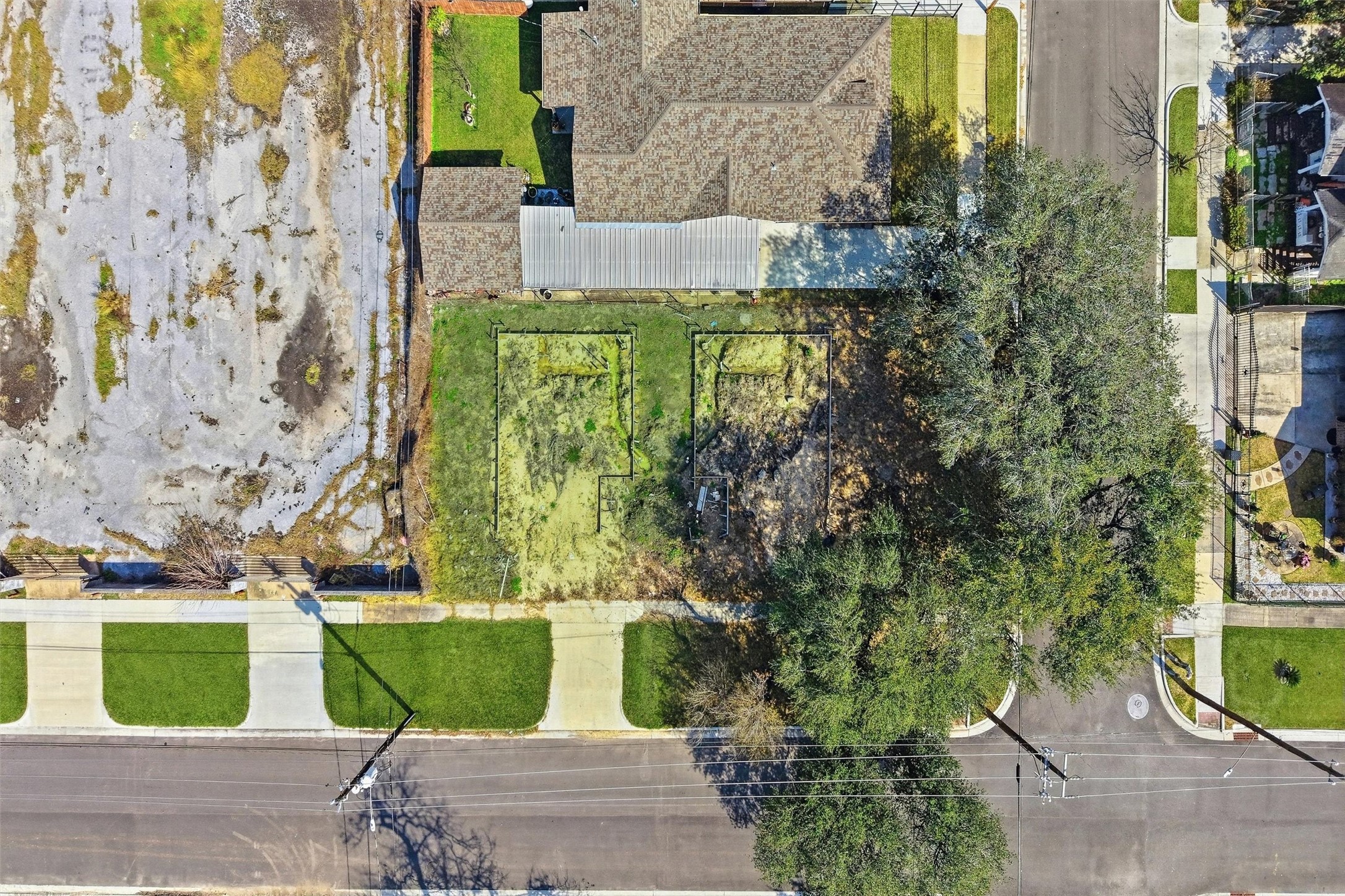 116 Everton Street Houston, TX 77003 - Photo 6 of 14