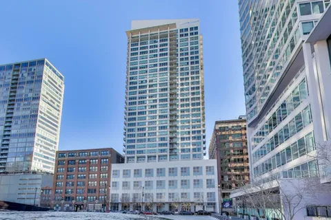$275,000 | 701 South Wells Street, Unit 1402, Chicago, IL 60607