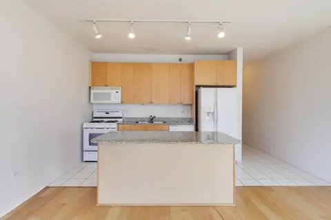 $275,000 | 701 South Wells Street, Unit 1402, Chicago, IL 60607