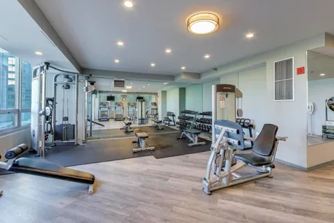 $275,000 | 701 South Wells Street, Unit 1402, Chicago, IL 60607