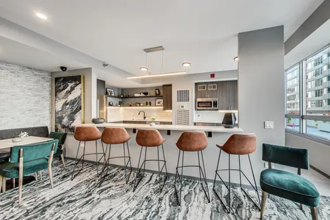 $275,000 | 701 South Wells Street, Unit 1402, Chicago, IL 60607