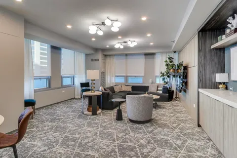 $275,000 | 701 South Wells Street, Unit 1402, Chicago, IL 60607