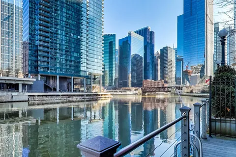 $275,000 | 701 South Wells Street, Unit 1402, Chicago, IL 60607