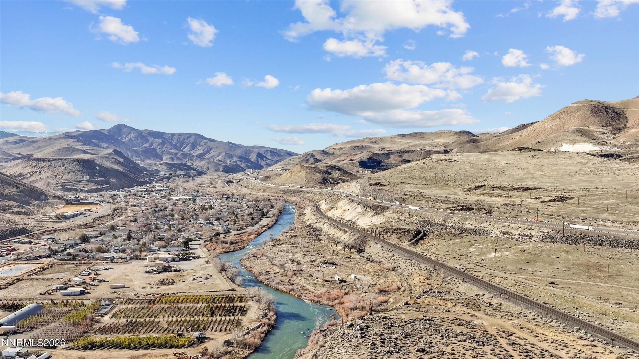 a view of a sky view