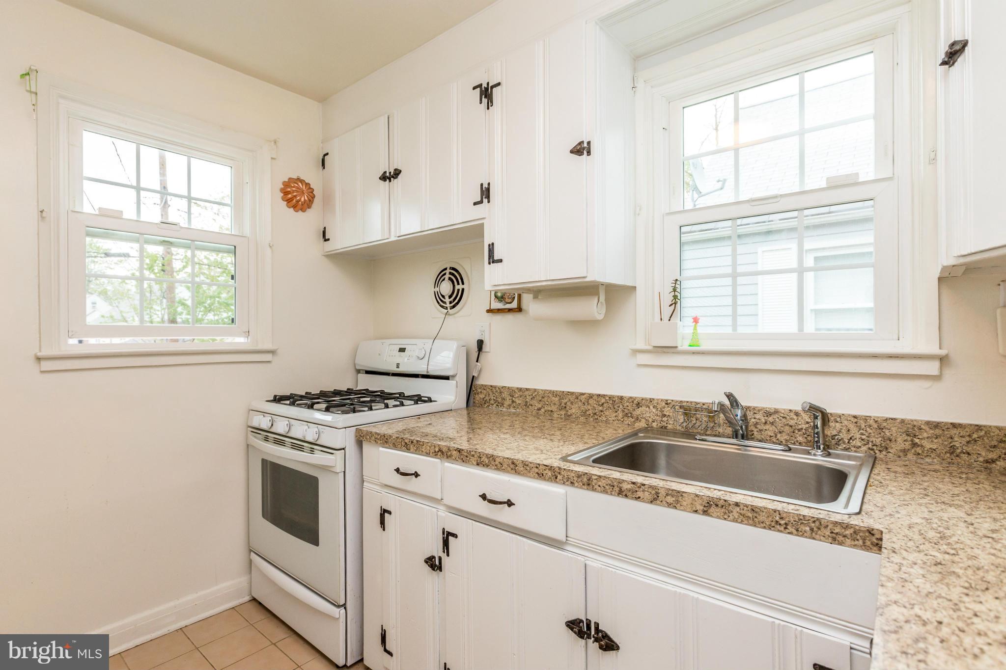 2508 Linwood Road Baltimore, MD 21234 - Photo 9 of 27 Kitchen
