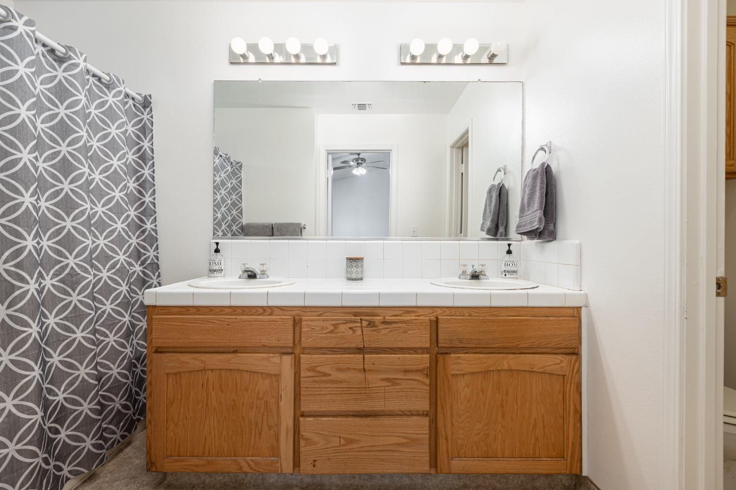 330 West Huntsman Avenue Reedley, CA 93654 - Photo 23 of 29 Gallery Image 23