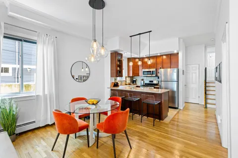 $799,000 | 377 3rd Street, Unit 1, Jersey City, NJ 07302