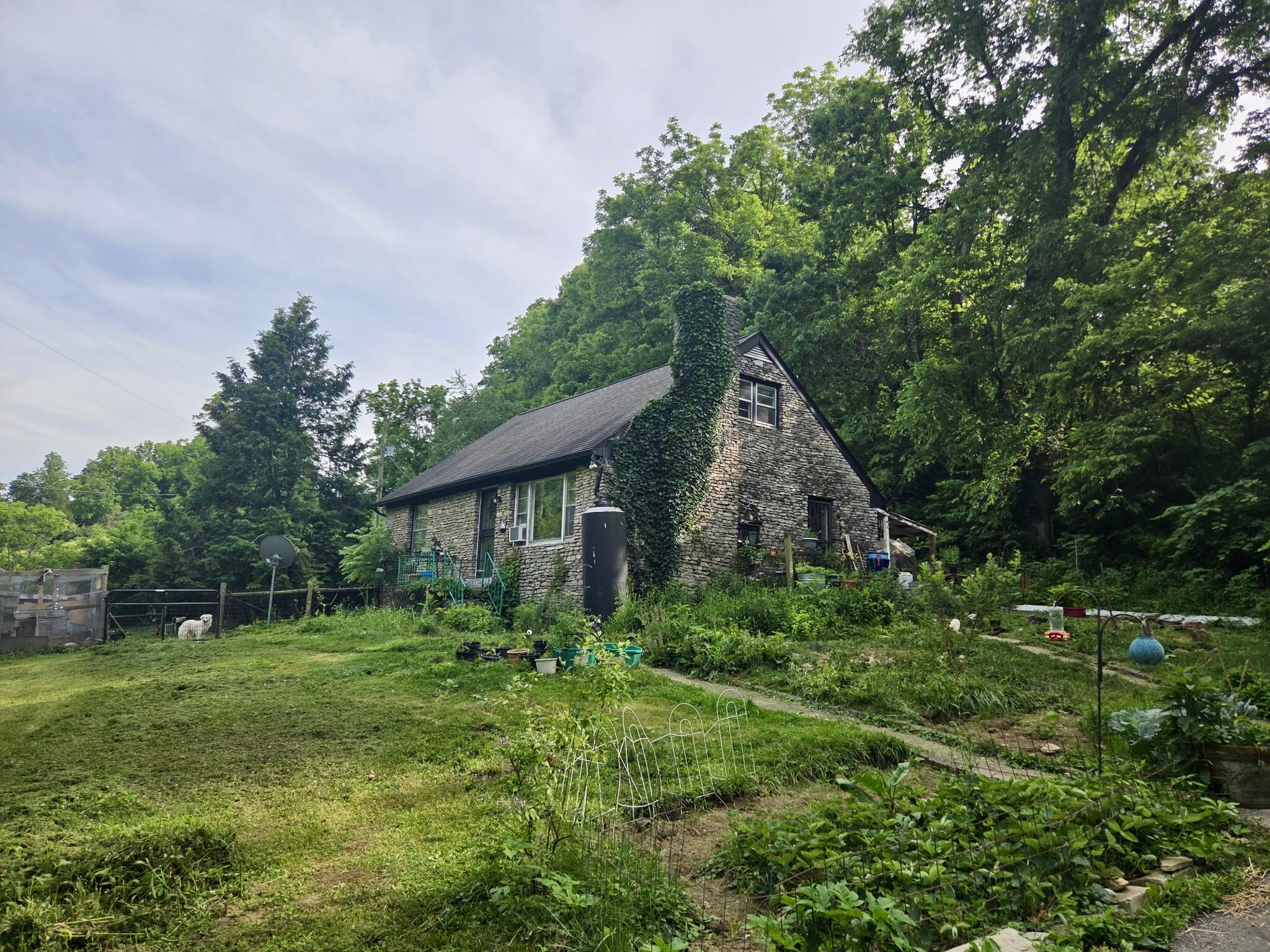 4401 Dry Branch Road Lexington, KY 40515 - Photo 1 of 29 1000023980
