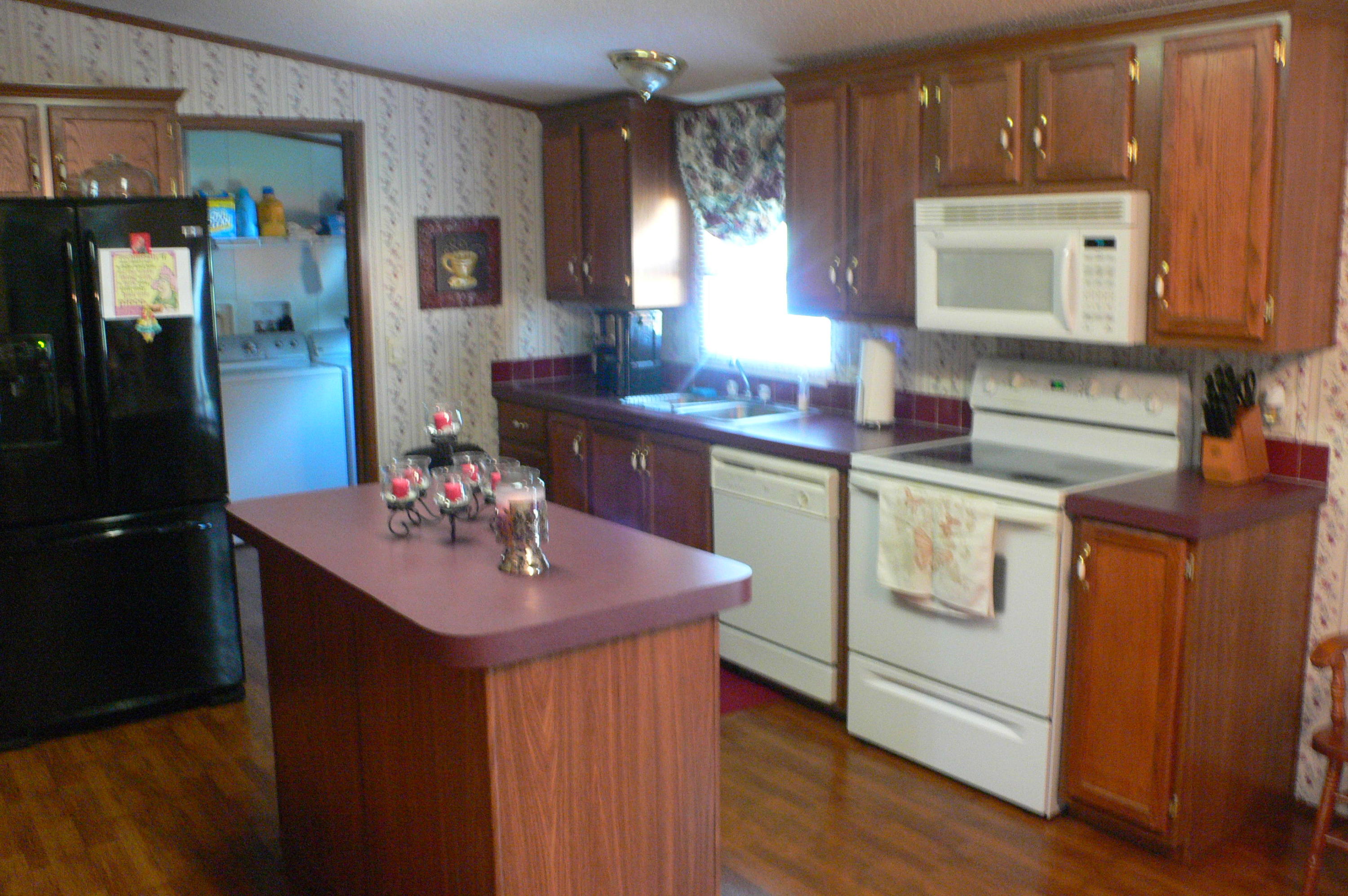 535 Strader Road Powell, TN 37849 - Photo 3 of 26 Large Immaculate Kitchen
