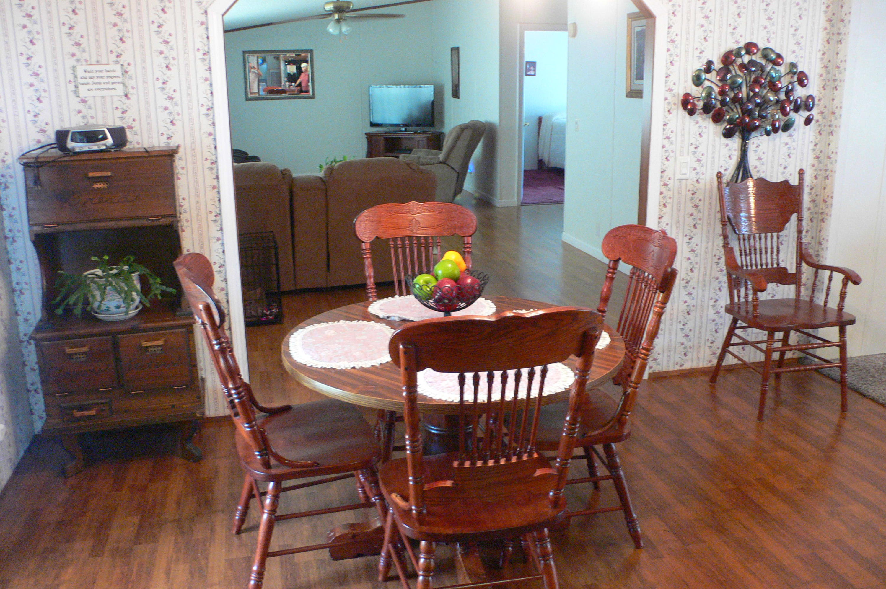 535 Strader Road Powell, TN 37849 - Photo 5 of 26 Dining room next to Living area