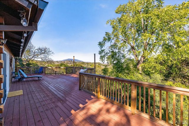 $899,000 | 30 Manzanita Avenue, Novato, CA 94945