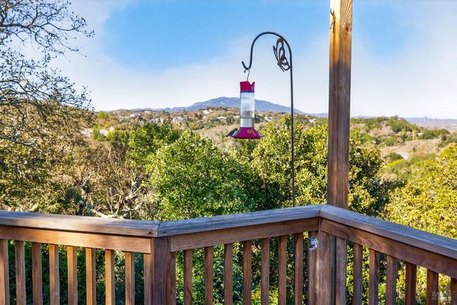 $899,000 | 30 Manzanita Avenue, Novato, CA 94945