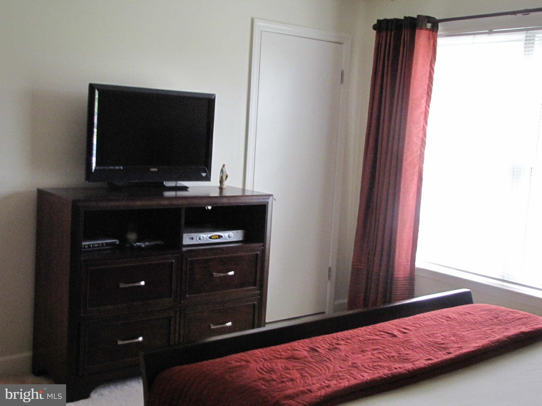 7816 Metacomet Road Hanover, MD 21076 - Photo 19 of 30 Bedroom (Master)