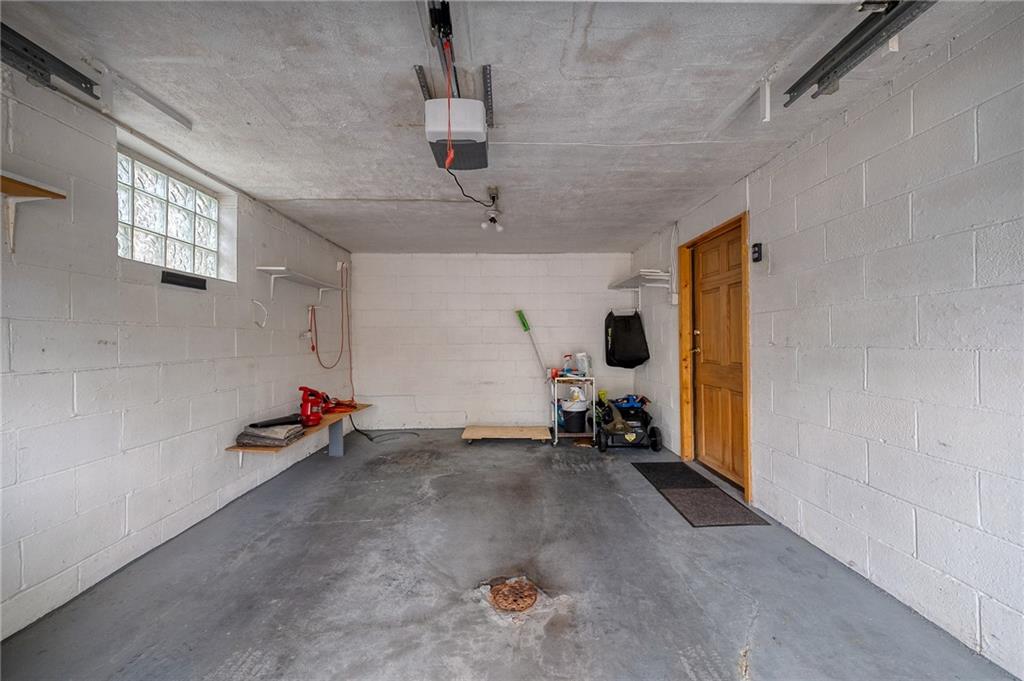 21 Spring Street Etna, PA 15223 - Photo 25 of 27 a view of a room with gym equipment