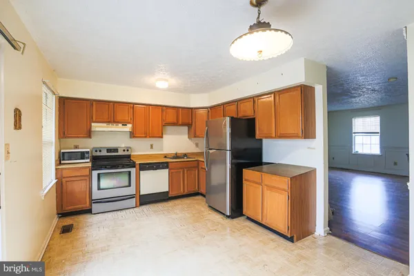 $225,000 | 537 Park Manor Circle, Unit 14, Bel Air, MD 21014