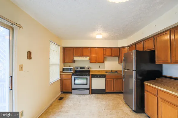 $225,000 | 537 Park Manor Circle, Unit 14, Bel Air, MD 21014