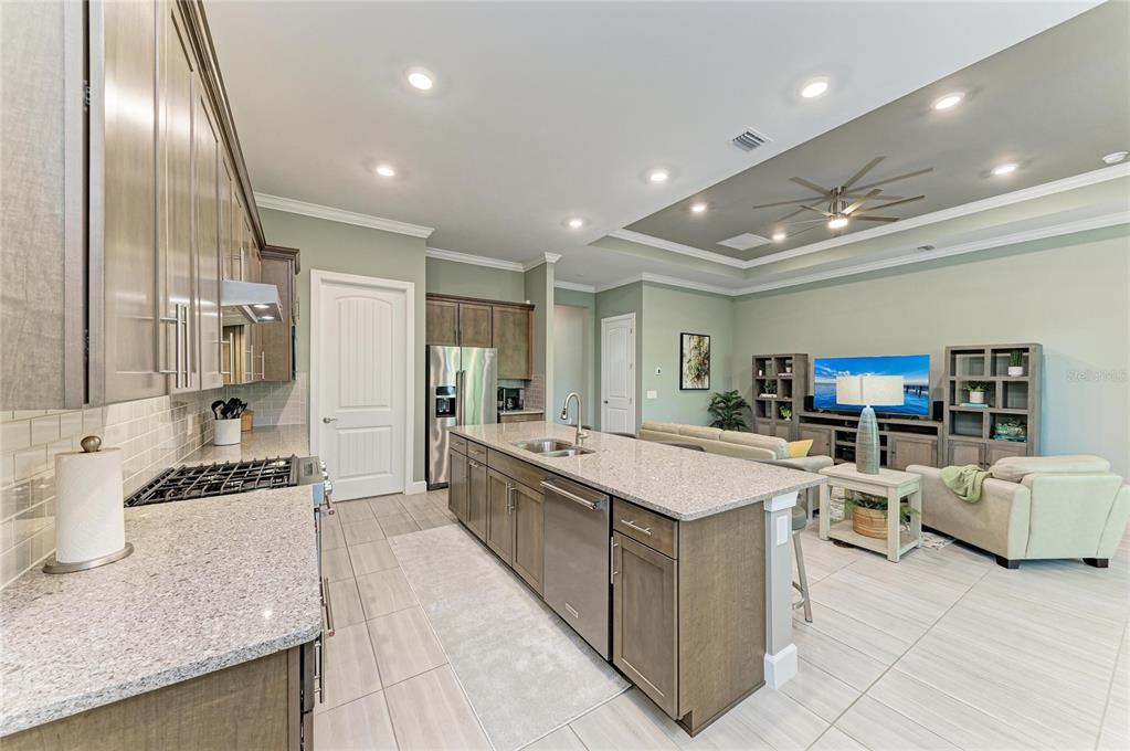 17631 Colebrook Circle Lakewood Ranch, FL 34202 - Photo 28 of 85 a large kitchen with stainless steel appliances lots of counter top space
