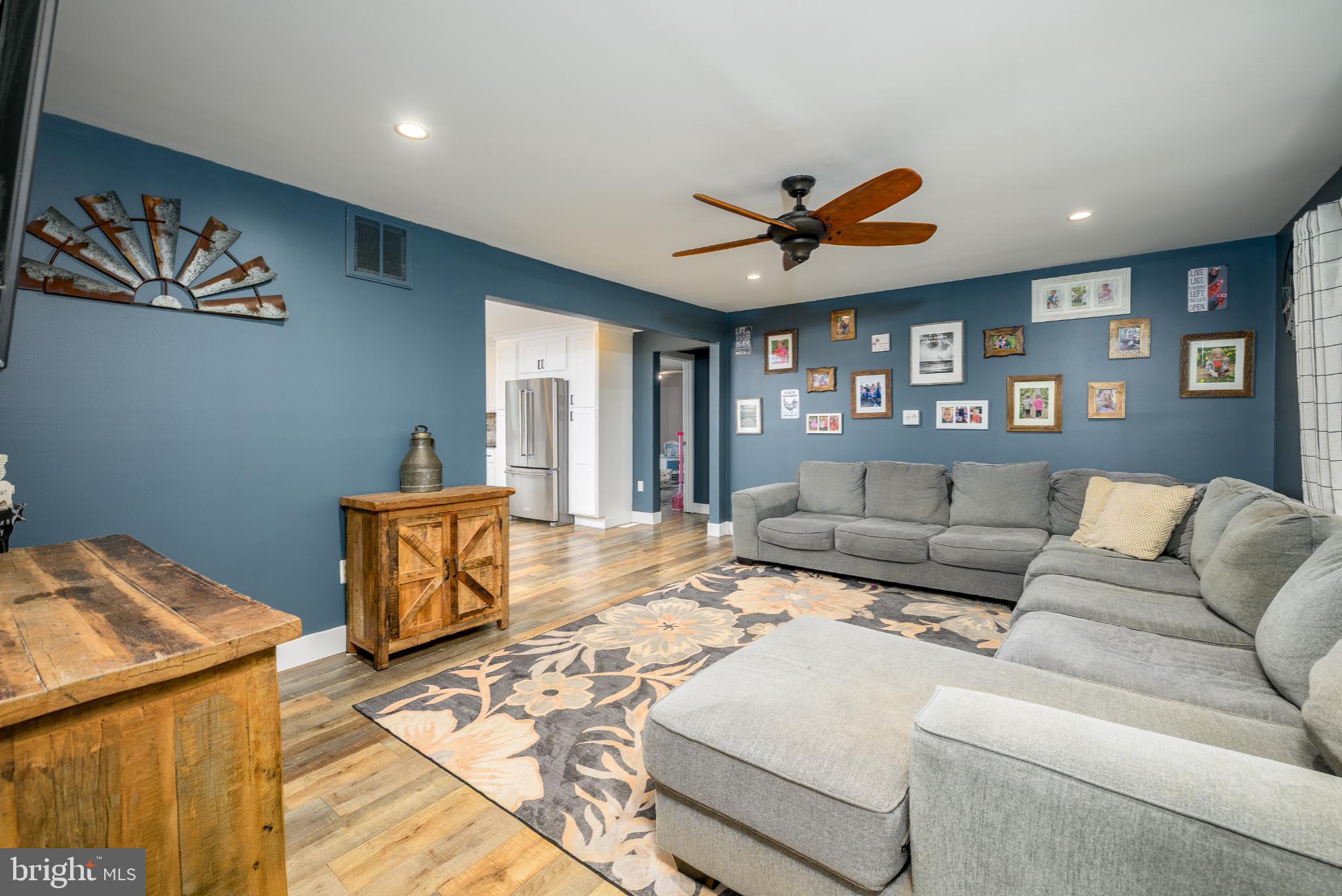 453 Stage Road Little Egg Harbor, NJ 08087 - Photo 17 of 54 Inviting living space with stylish decor.