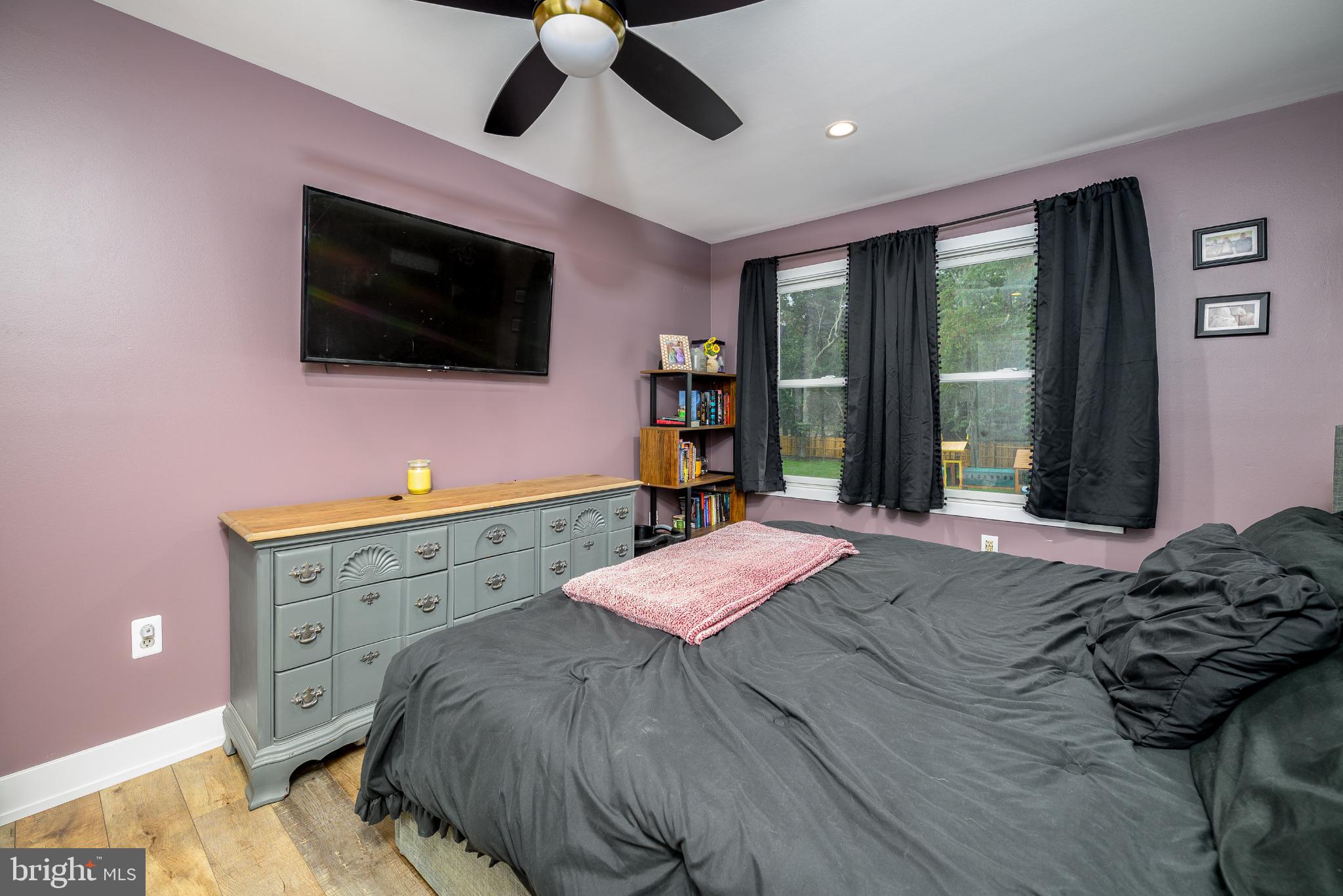 453 Stage Road Little Egg Harbor, NJ 08087 - Photo 40 of 54 Cozy bedroom with modern touches.