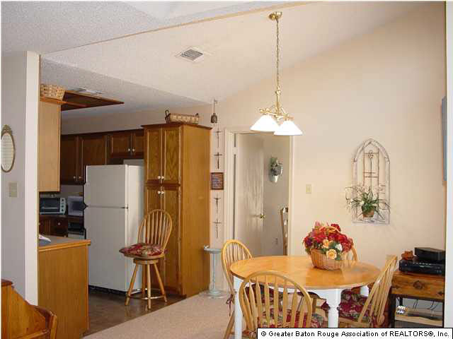 2059 Deer Ridge Avenue Baton Rouge, LA 70816 - Photo 3 of 7