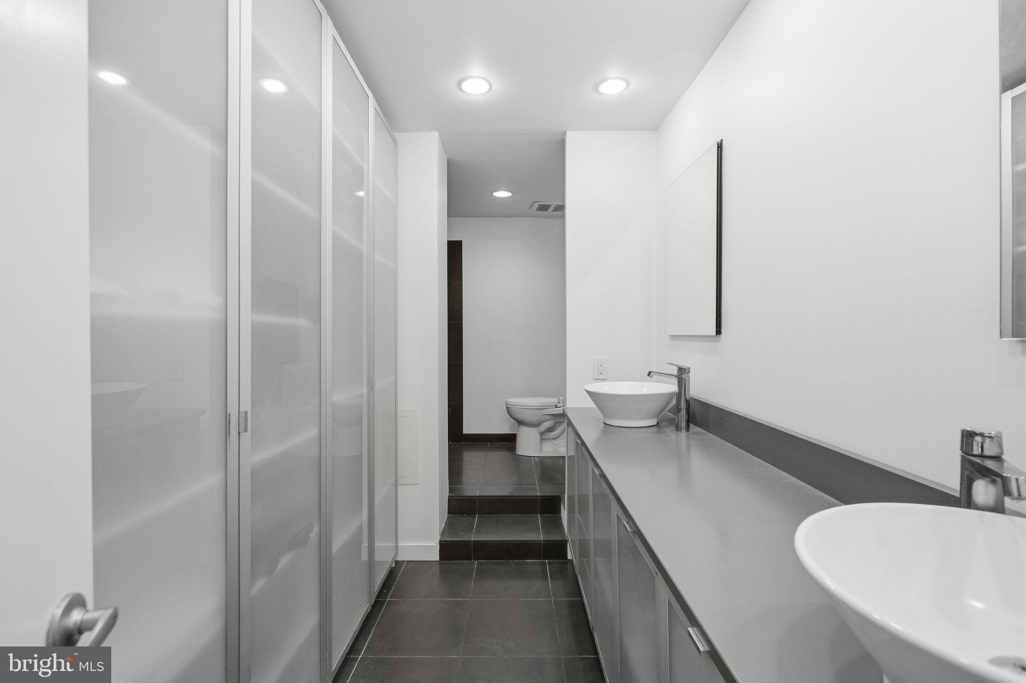 4100 Cathedral Avenue Northwest, Unit 615 Washington, DC 20016 - Photo 32 of 48 Primary Bath