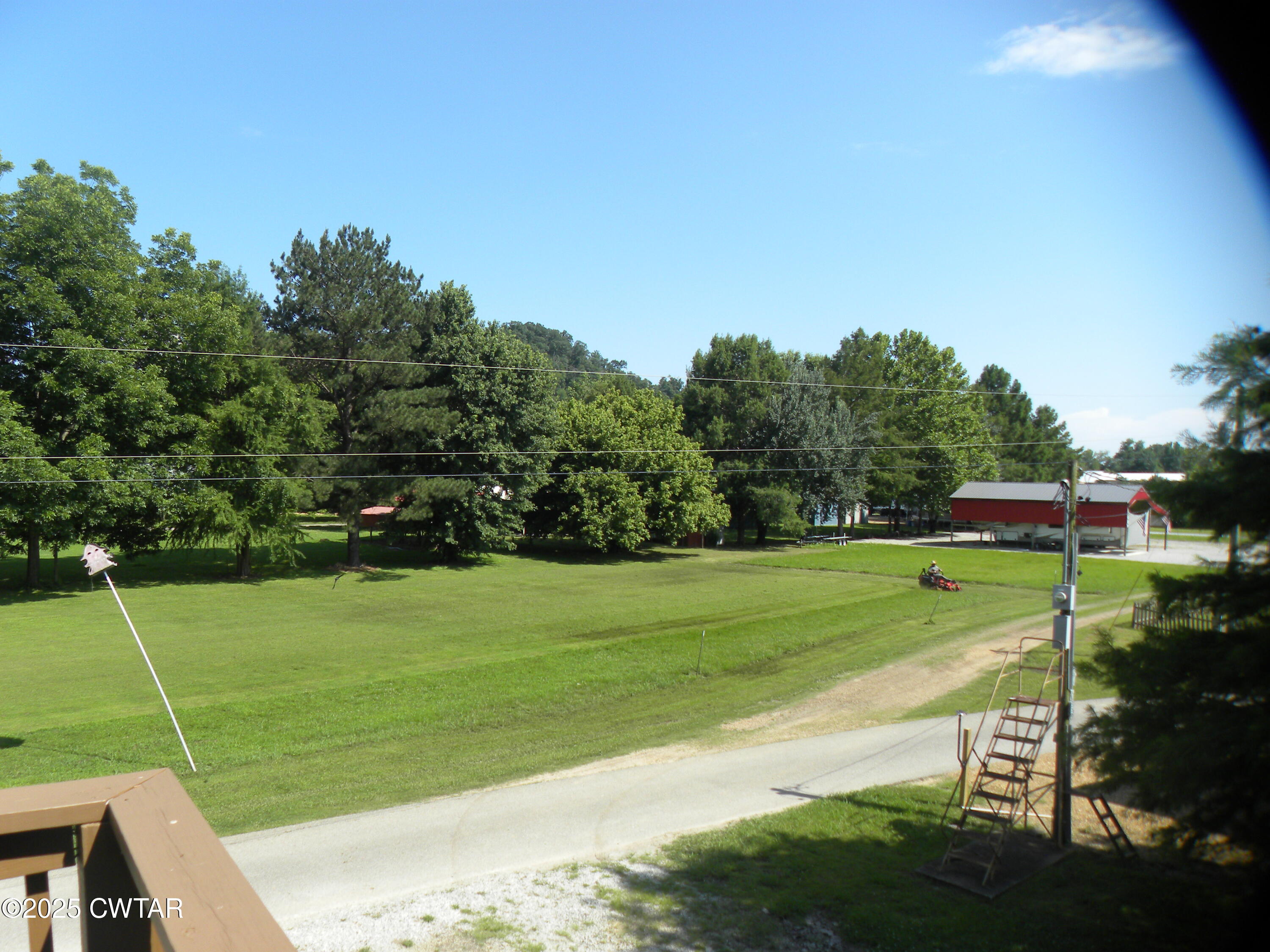 407 Pevahouse Camp Lane Decaturville, TN 38329 - Photo 42 of 44 view to front right