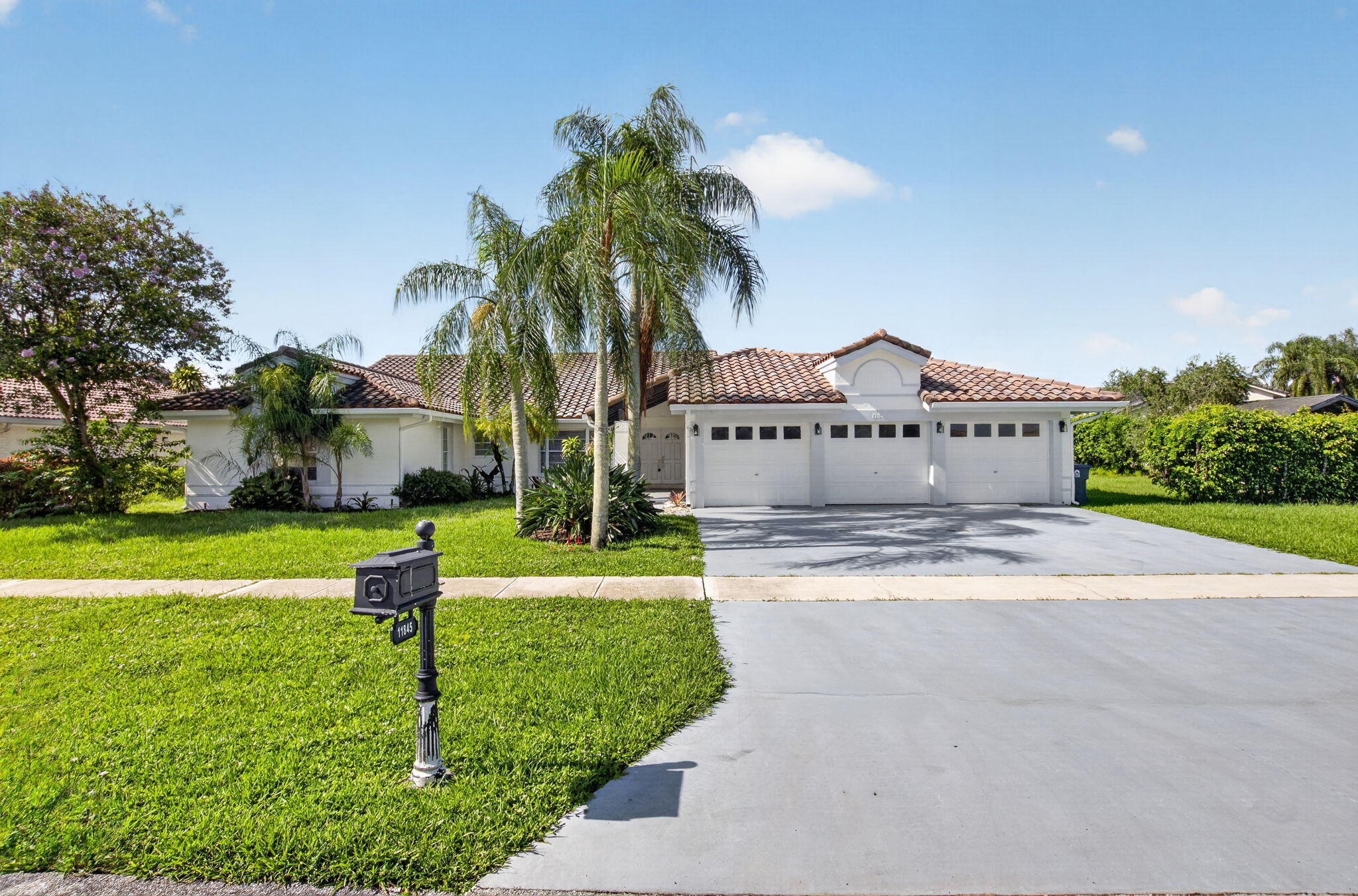 11845 Island Lakes Lane Boca Raton, FL 33498 - Photo 4 of 78 4/3 Pool home 3 car garage .37 Acre