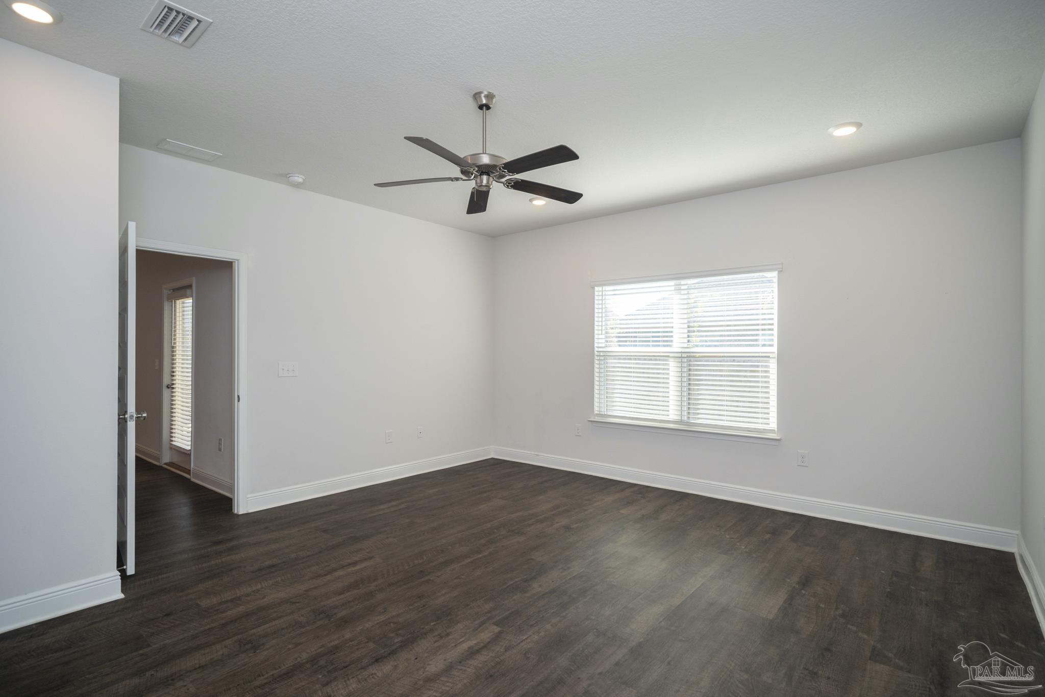 7987 Burnside Loop Pensacola, FL 32526 - Photo 12 of 39