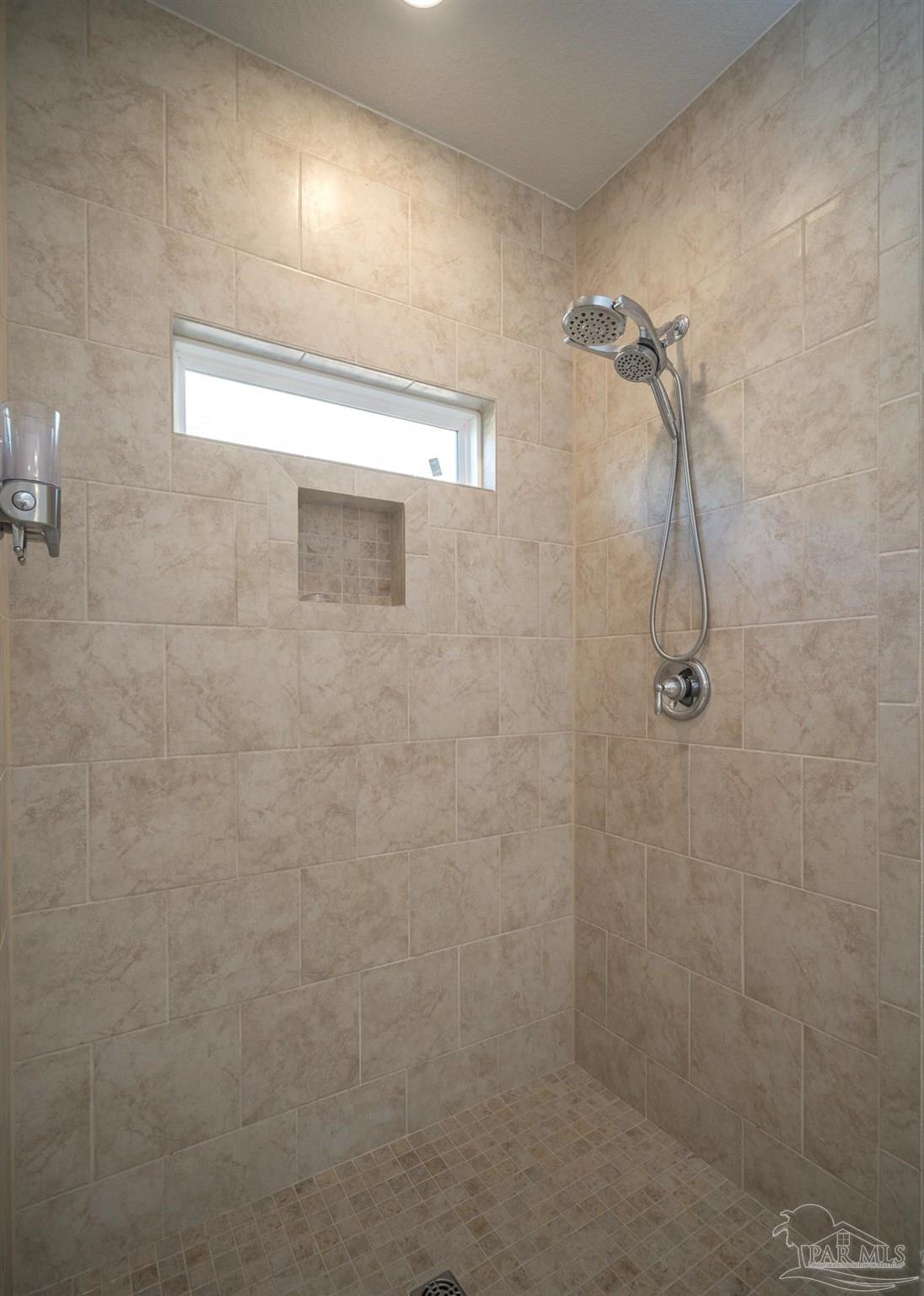 7987 Burnside Loop Pensacola, FL 32526 - Photo 16 of 39